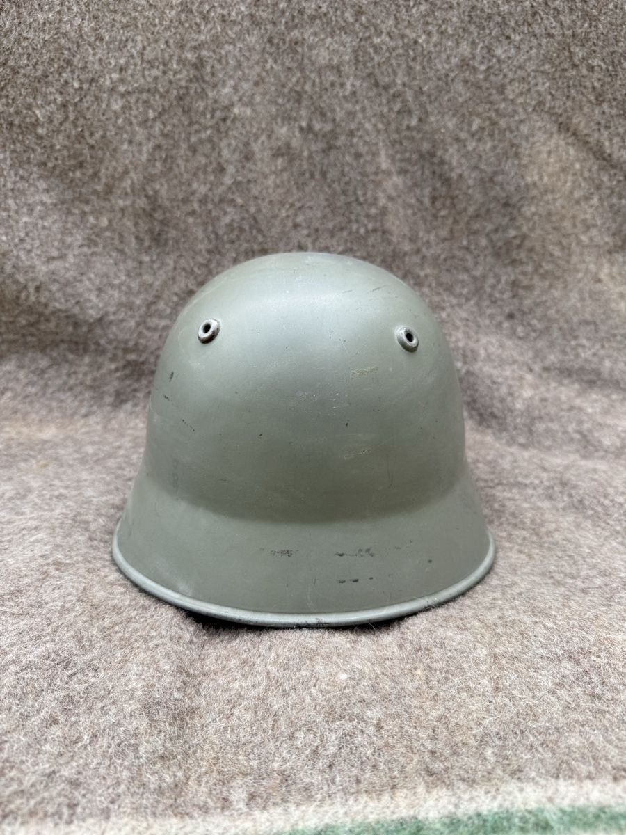 Uniformi: Casque vert M18 - Armée suisse – Usato da Fribourg venduto da Ardoffel 2