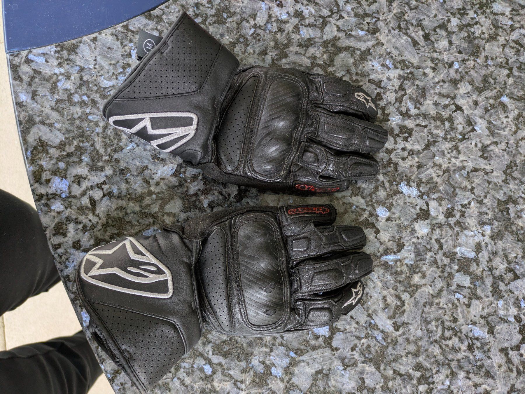 Guanti & manicotti: Alpinestars Motorradhandschuhe – Usato da Adlikon venduto da Match62