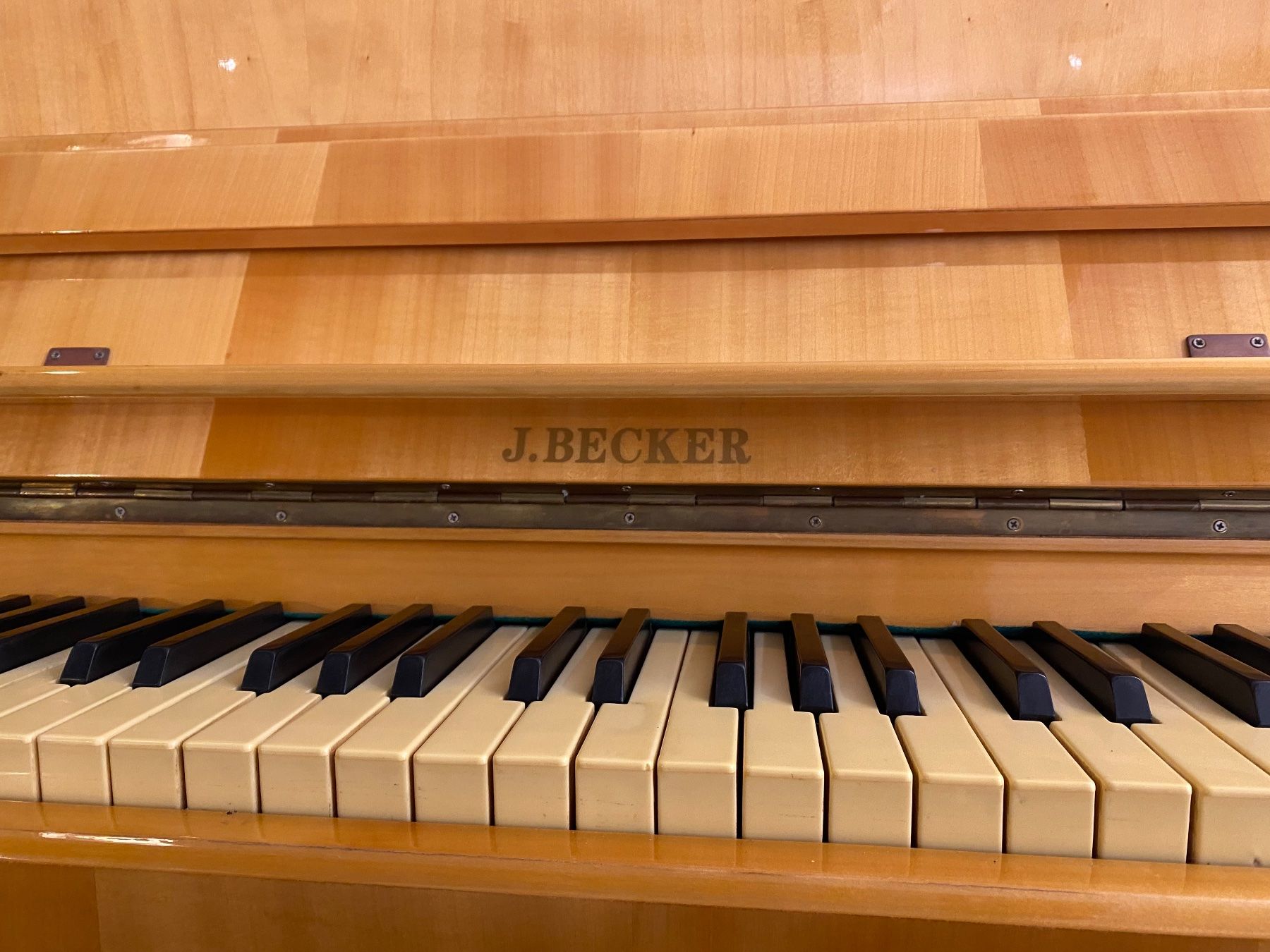 Strumenti musicali: Schönes J. Becker Klavier – Usato da Basel venduto da curated_finds 3
