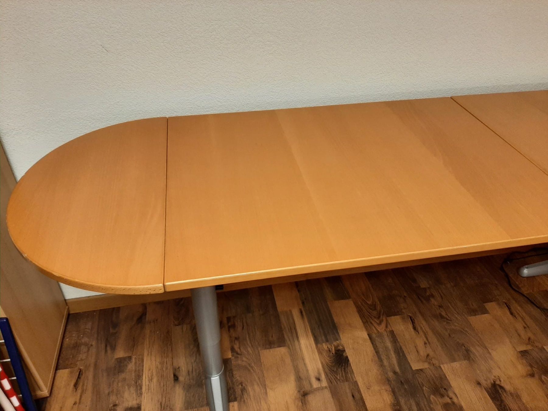 Ikea Scrivanie: Schreibtisch aus Holz – Usato da Zürich venduto da Zoe-P 2