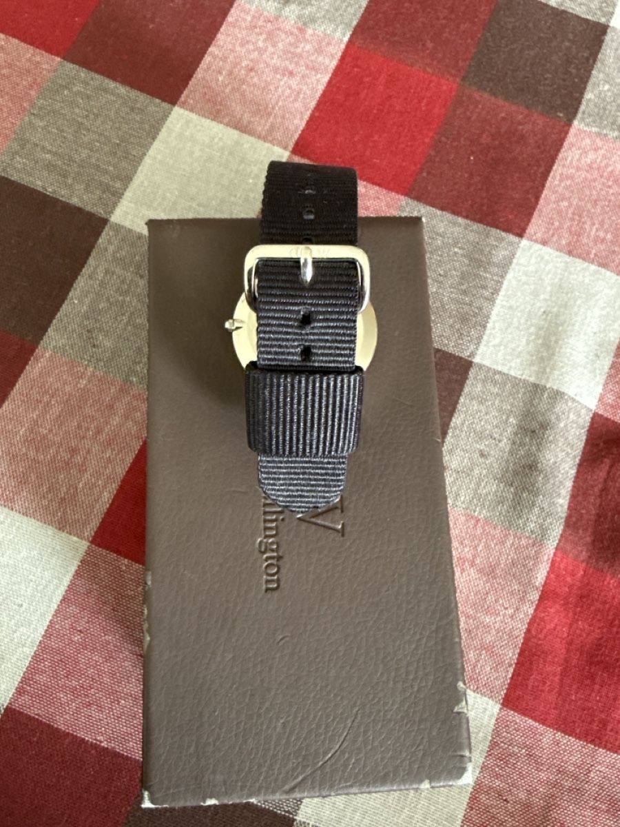 Daniel Wellington Uhren: Daniel Wellington Watch with Nato Strap Good Condition – Gebraucht aus Zürich von sha_vw65 5