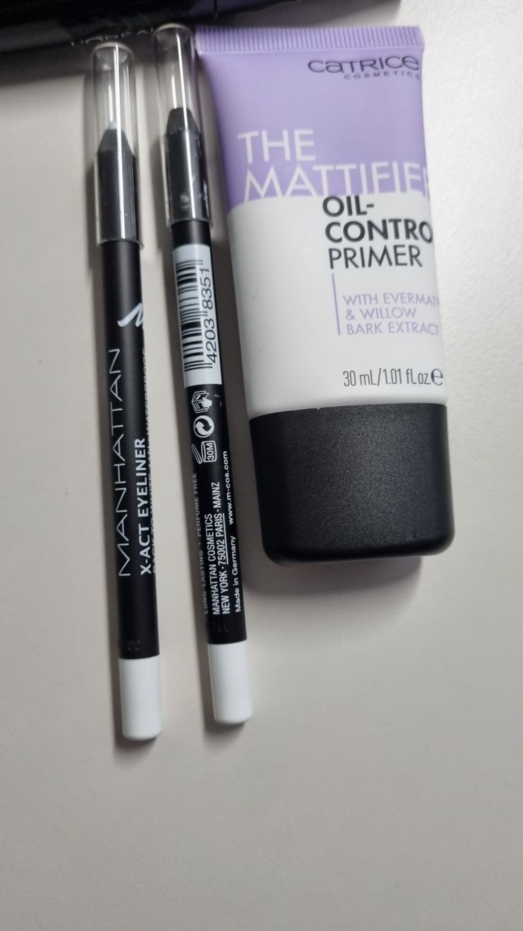 Make-up: 2 Loreal Mascara/2 Manhattan Eyliner/ 1 Oil Control Primer – Neu und originalverpackt aus Zofingen von Felpa 1