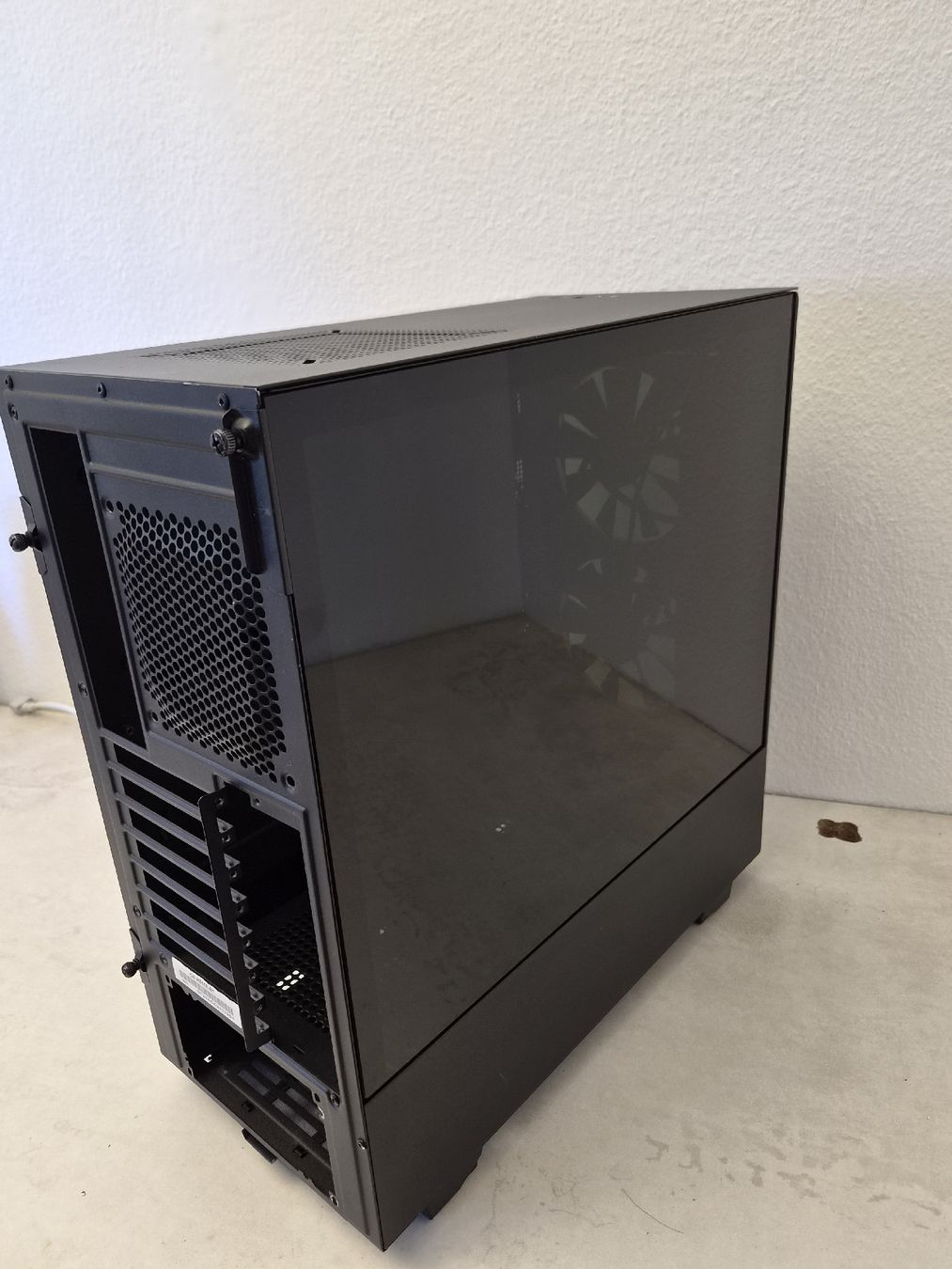 Gehäuse: PC Gehäuse Tempered Glass  – Gebraucht aus SCHAFFHAUSEN von Atami99
