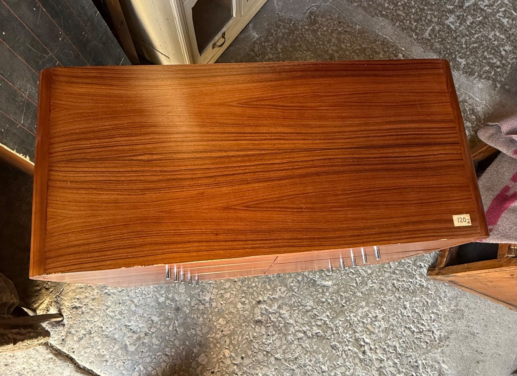Cassettiere: Commode vintage, milieu XXeme  – Usato da Les Bayards venduto da aout 5