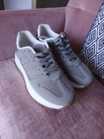 Sneakers Gr 39 grau wie neu