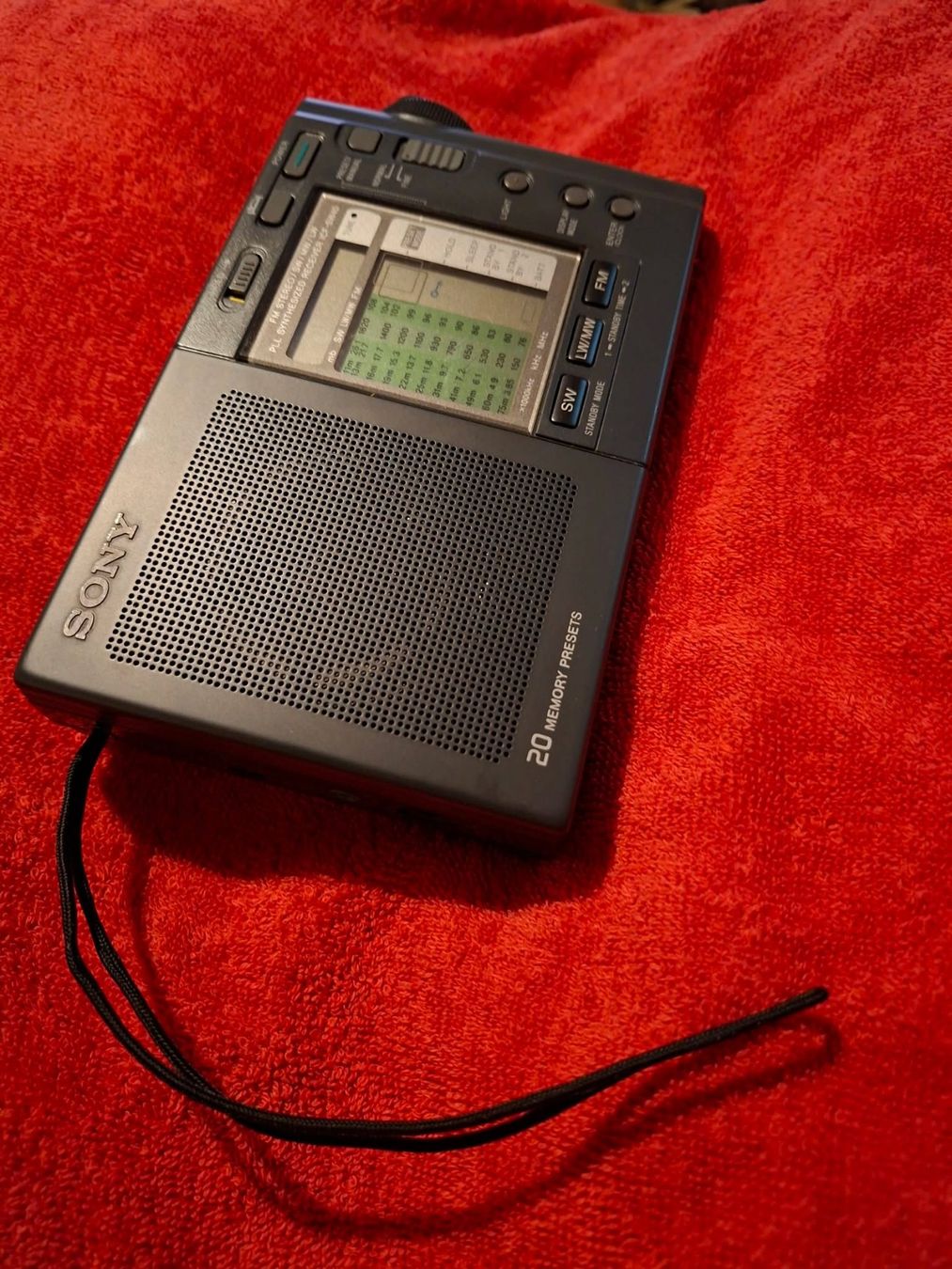 Sony Radios: Sony ICF-SW40 PLL-Synthesizer-Weltempfänger – Gebraucht aus Wittenbach von Nostalgie1965 2