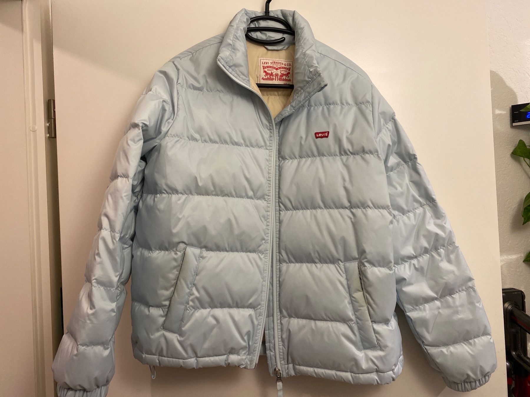 Levi's Jacken: Pufferjacke, hellblau Levis – Gebraucht aus Zürich von kim_m2kd