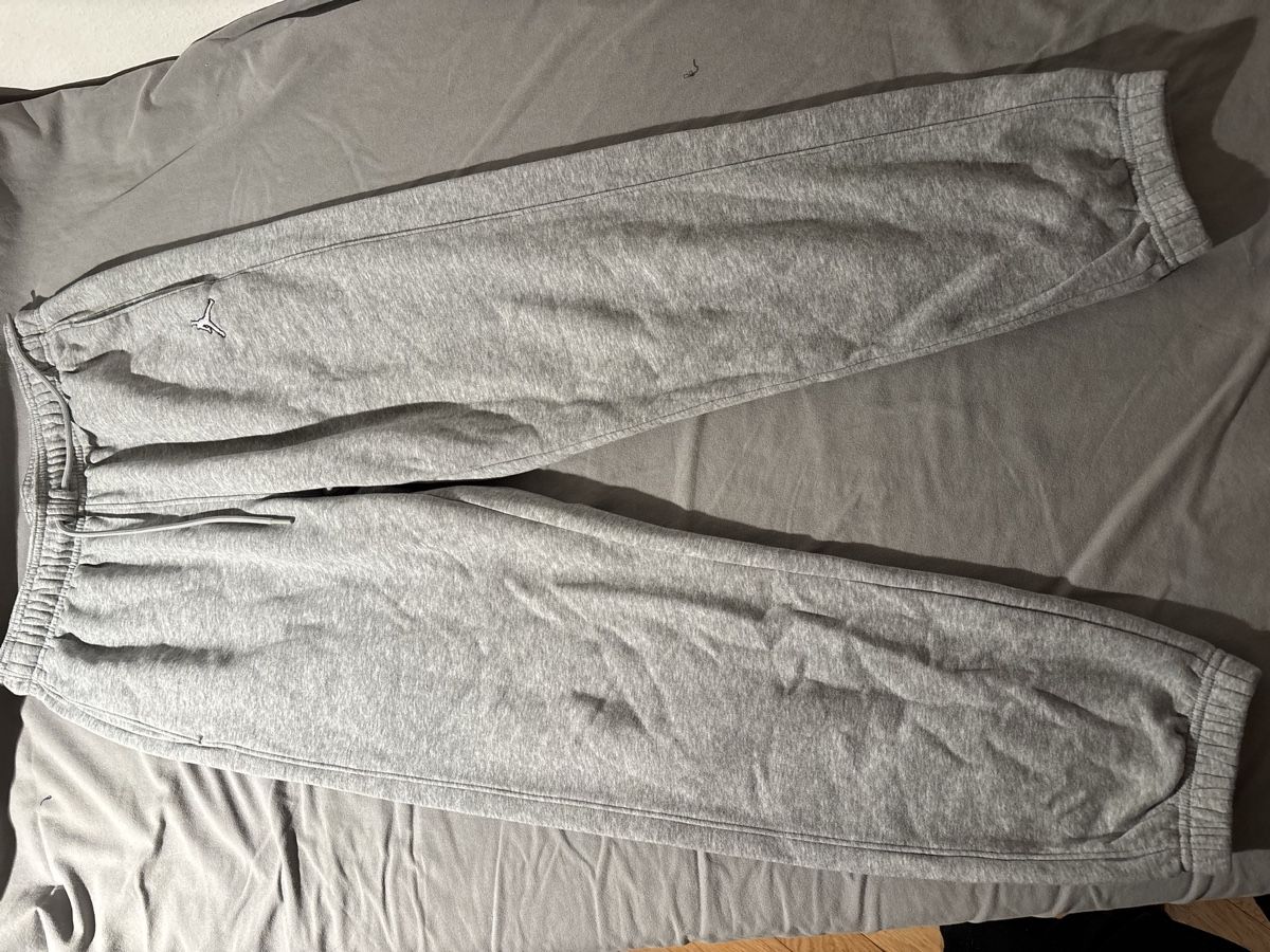 Jordan Pantaloni: Training Jordan taille S – Usato da Genève venduto da Nathanwatchch
