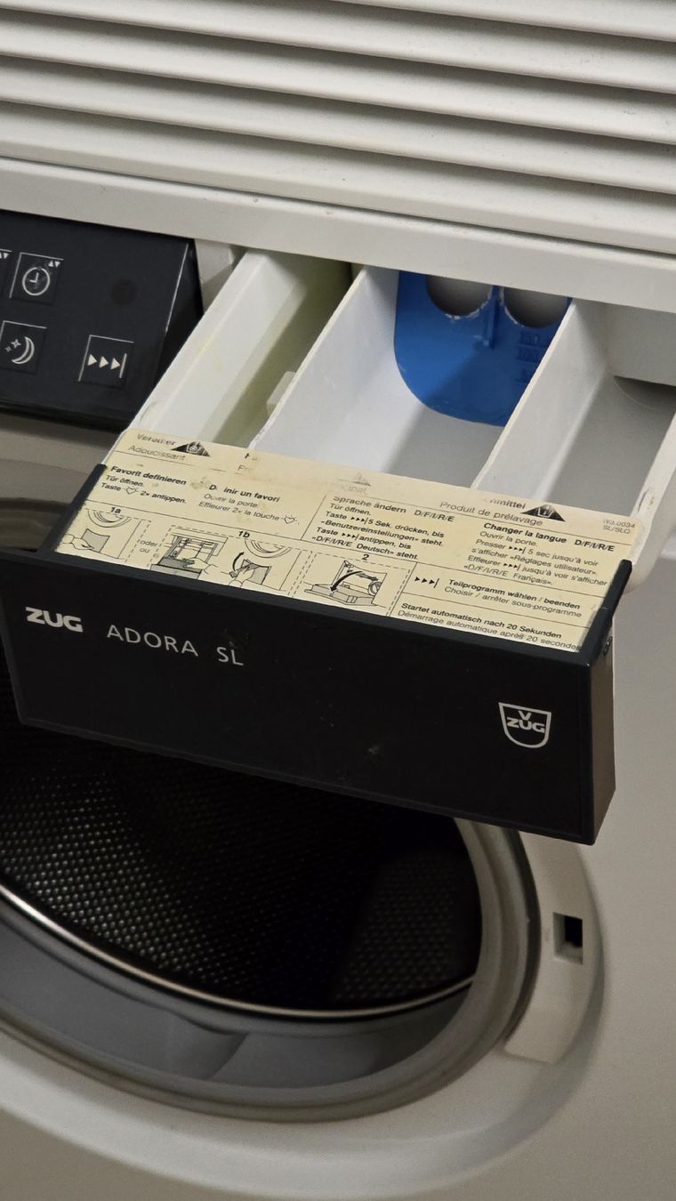 V-Zug Waschmaschinen: Verkaufe Waschturm V-Zug  – Gebraucht aus Steinen von han_8vtl 2