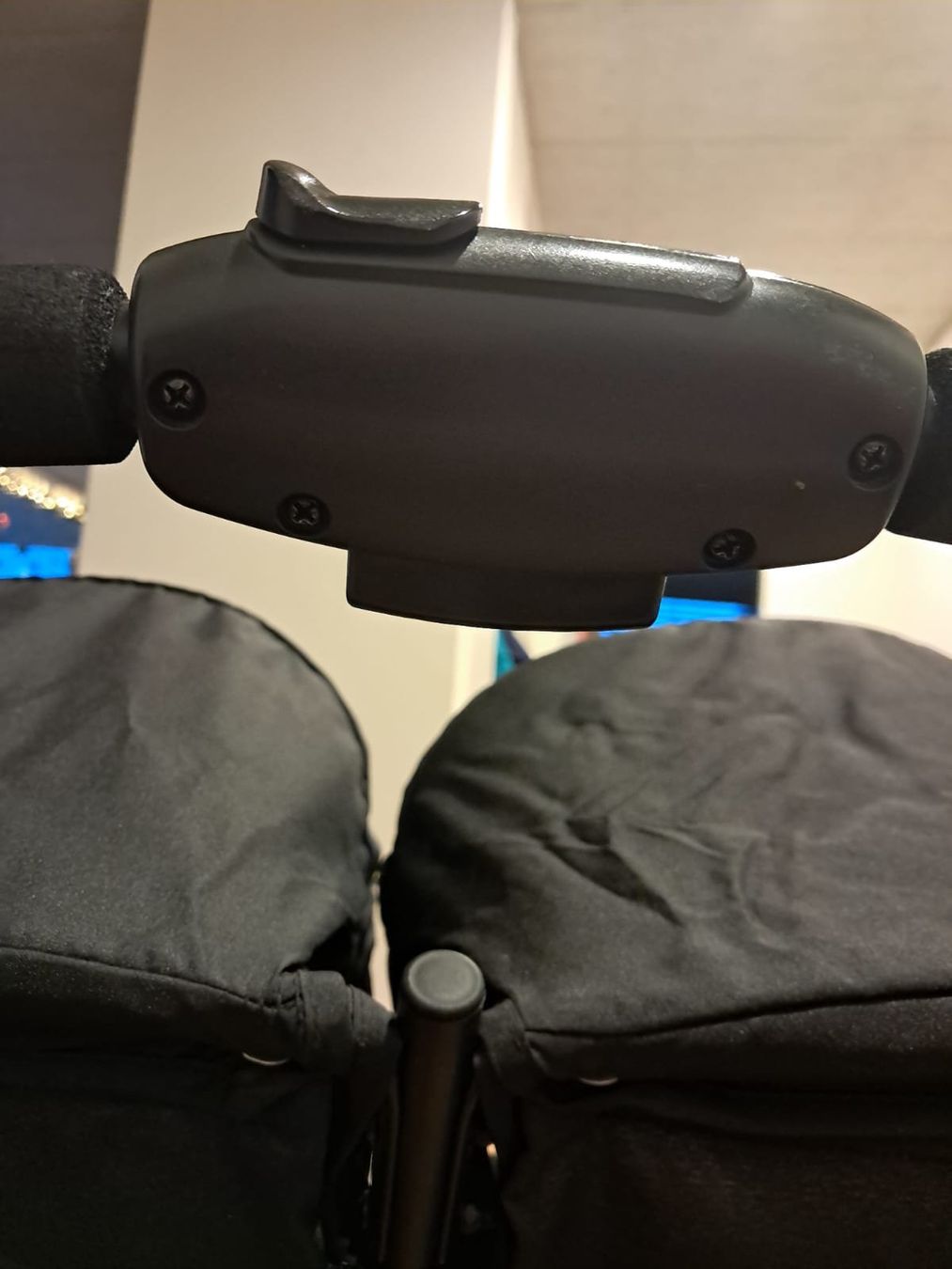 Hauck Kinderwagen: Doppelkinderwagen Hauck defekt – Defekt aus Biel/Bienne von nad_rm72 6