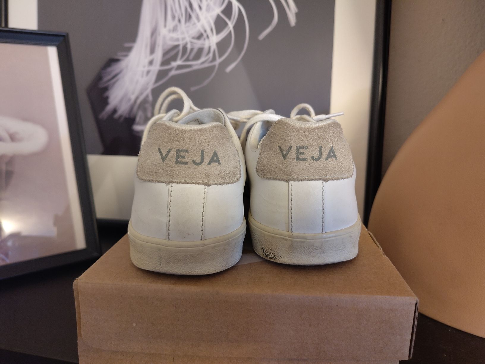 Veja Scarpe da donna: VEJA - weisse Sneaker mit Beige, Gr. 40 – Nuovo (secondo la descrizione) da Zollikofen venduto da AliaRuna 4