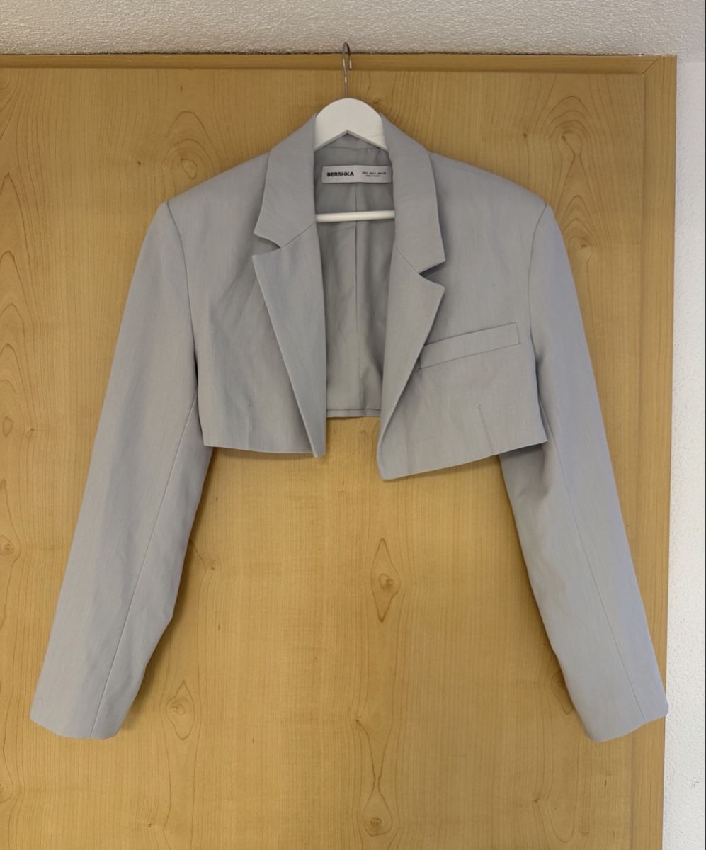 Bershka Vestes: Bershka Kurzblazer hellgrau – D'occasion à Rorschach par Tara234 1