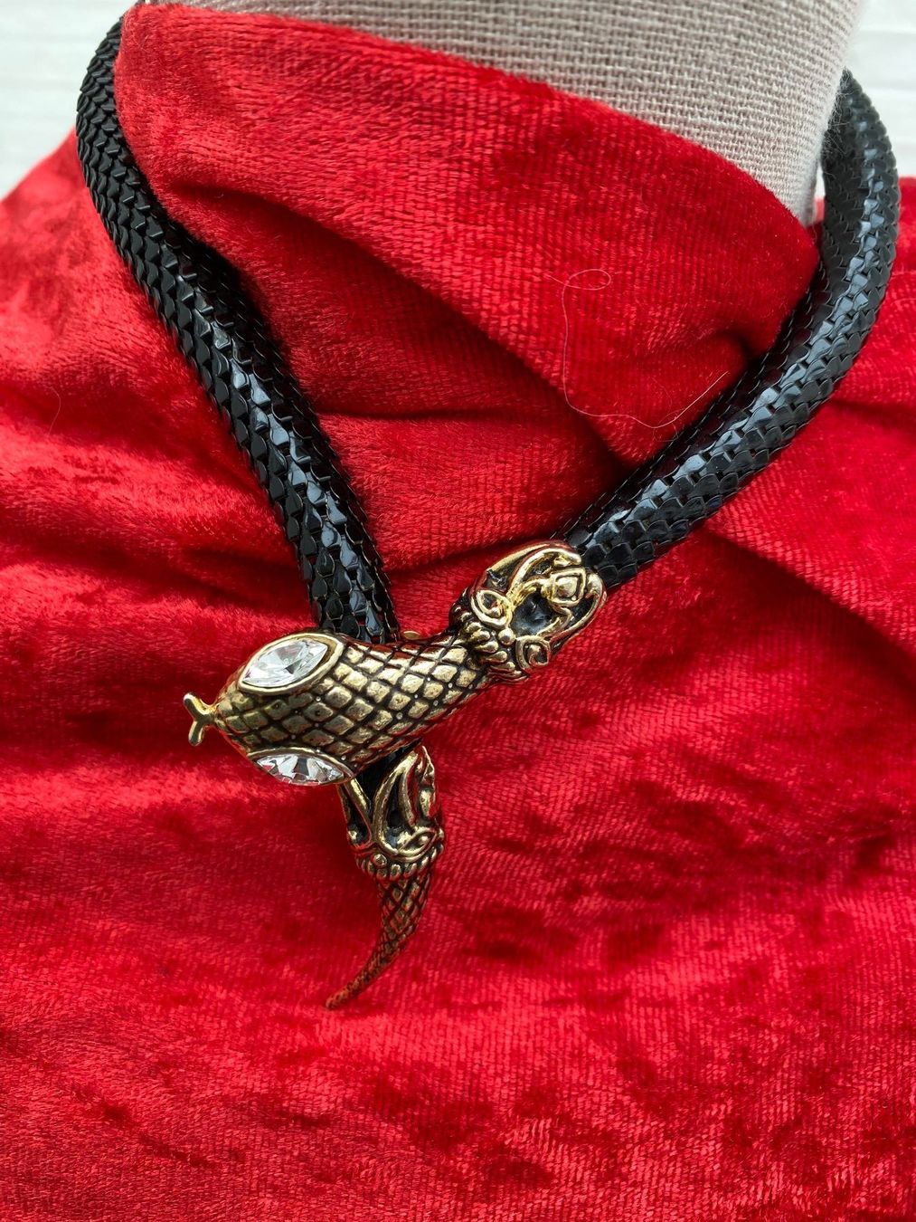 Catenine: Gliederhalsband – Usato da Wettingen venduto da taloo
