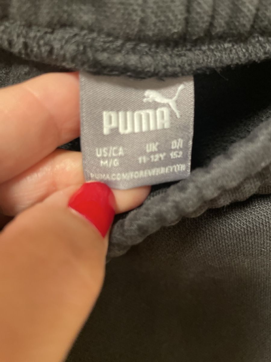 Puma Pantaloni: Pantalon de jogging noir confortable taille S/M – Usato da Yverdon-les-Bains venduto da mar_hg5t 2