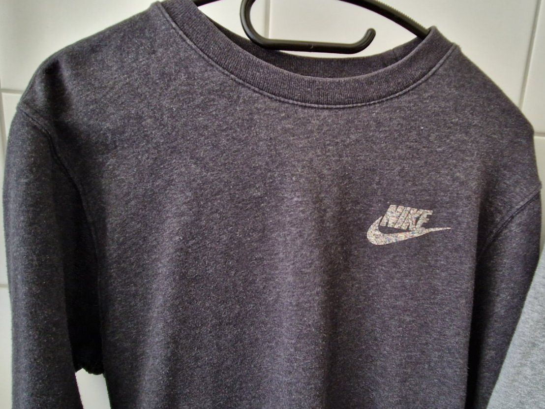 Nike Maglioni & Felpe: Nike und Champion Pullover - Gr. S/XS – Usato da Kollbrunn venduto da Bobibau 1