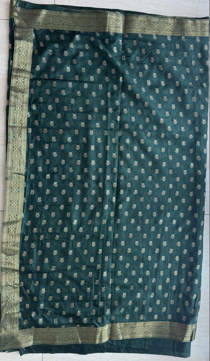 Vestiti: Indischer Sari mit Bluse dunkelgrün – Nuovo (secondo la descrizione) da Wichtrach venduto da Alyasahana 2