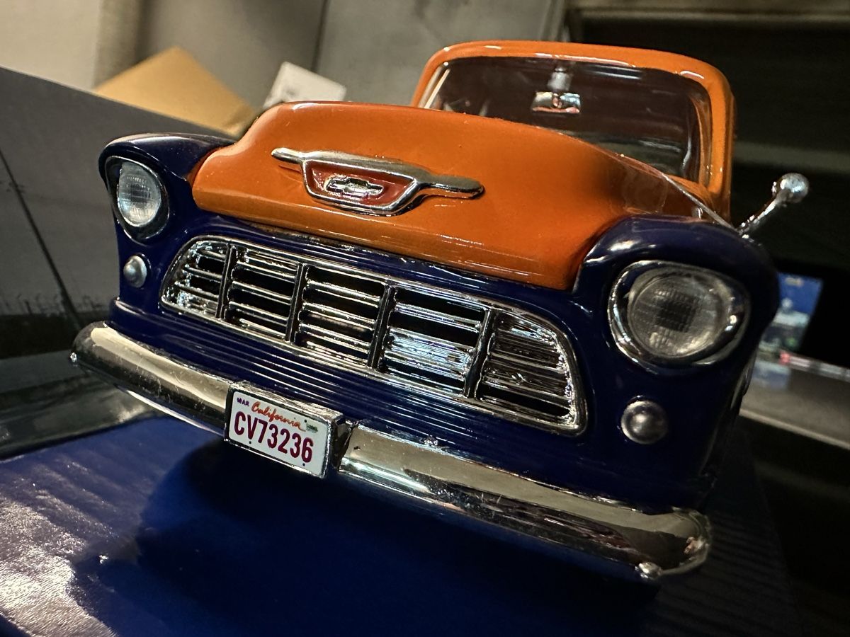 Chevrolet Voitures modèles: Chevy stepside 1955 5100 gulf pick up Oldtimer classic  – Neuf avec emballage d'origine à Reinach AG par rares75 1