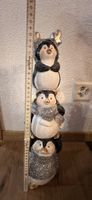 Winterliche Pinguin Deko Figur mit Glitzer