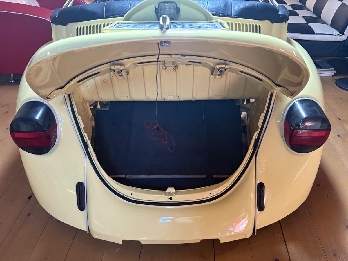 Divani: VW Käfer Sofa Oldtimer Möbel Sessel Garage Automöbel – Usato da Bassersdorf venduto da Zorromobi0 4