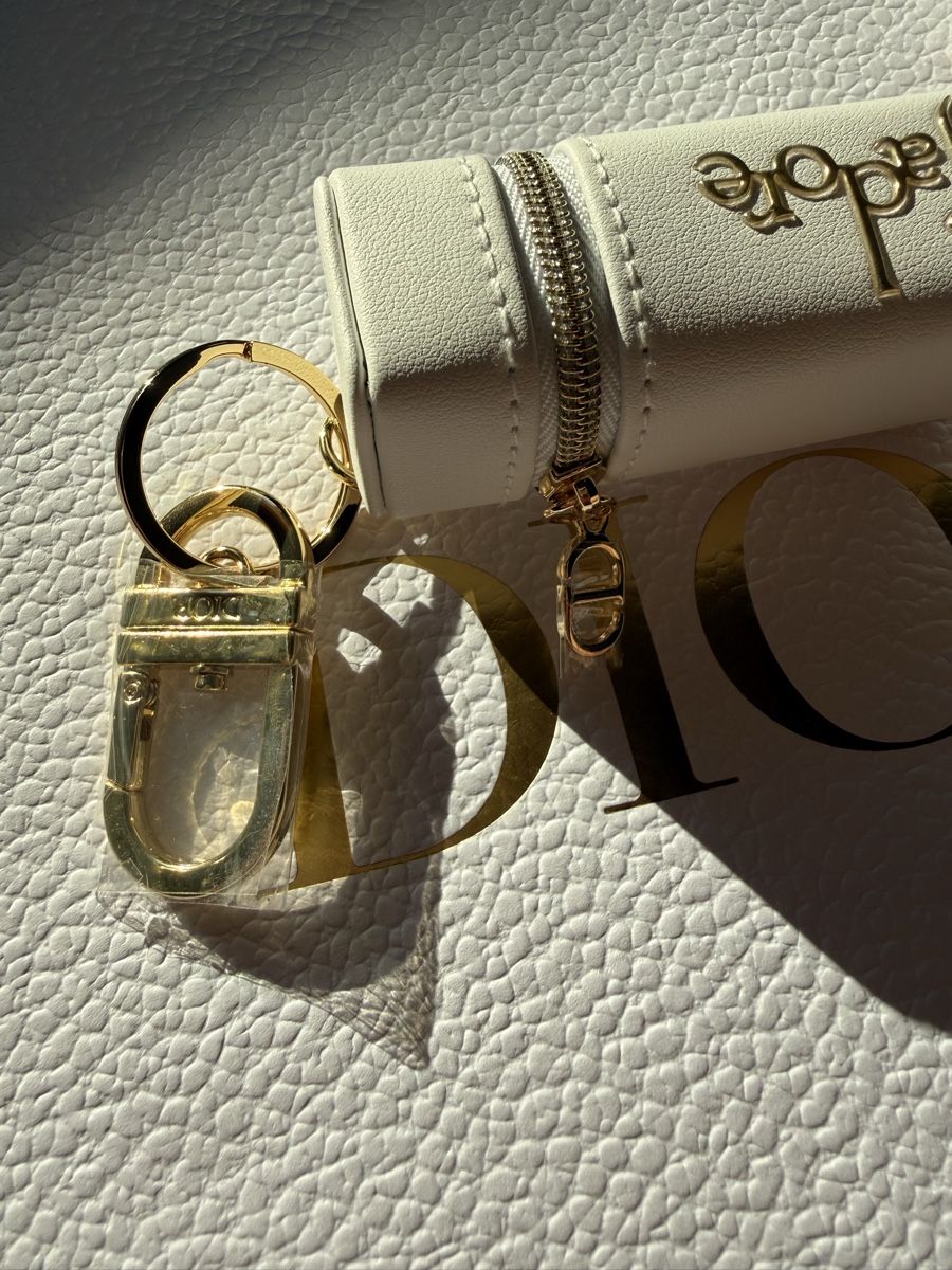 Dior Portachiavi: Dior J’adore Keyring  – Nuovo e nell'imballaggio originale da Luzern venduto da sas_r89l 1