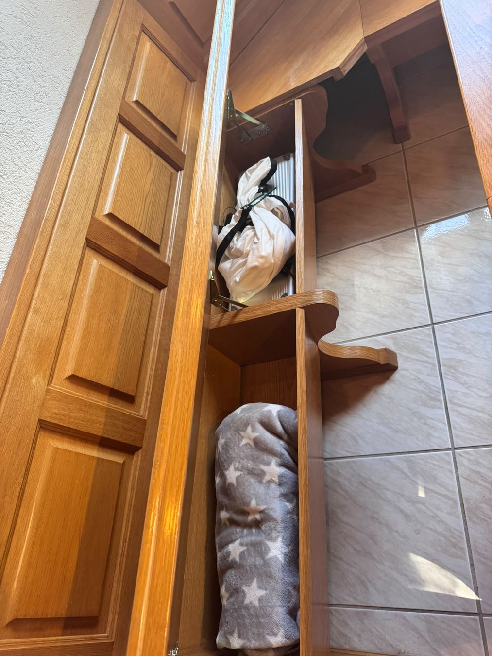 Panchine: Eckbank mit Tisch massiv Holz – Usato da waldenburg venduto da vr161069 2