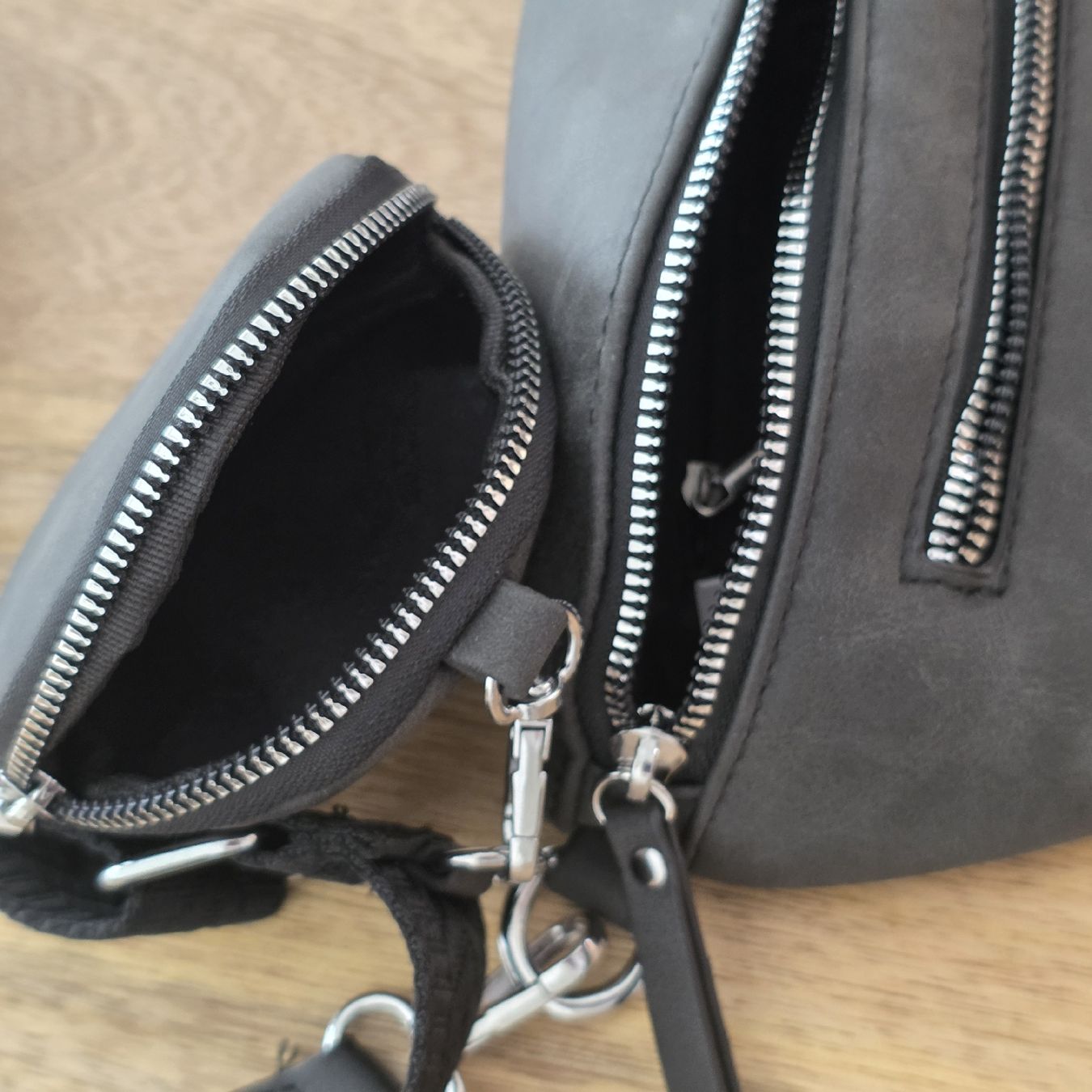 Borse da donna: Bauchtasche mit Münz-Täschli, anthrazit, Kunstleder, neu – Nuovo (secondo la descrizione) da Rheinsulz venduto da Gilea 4