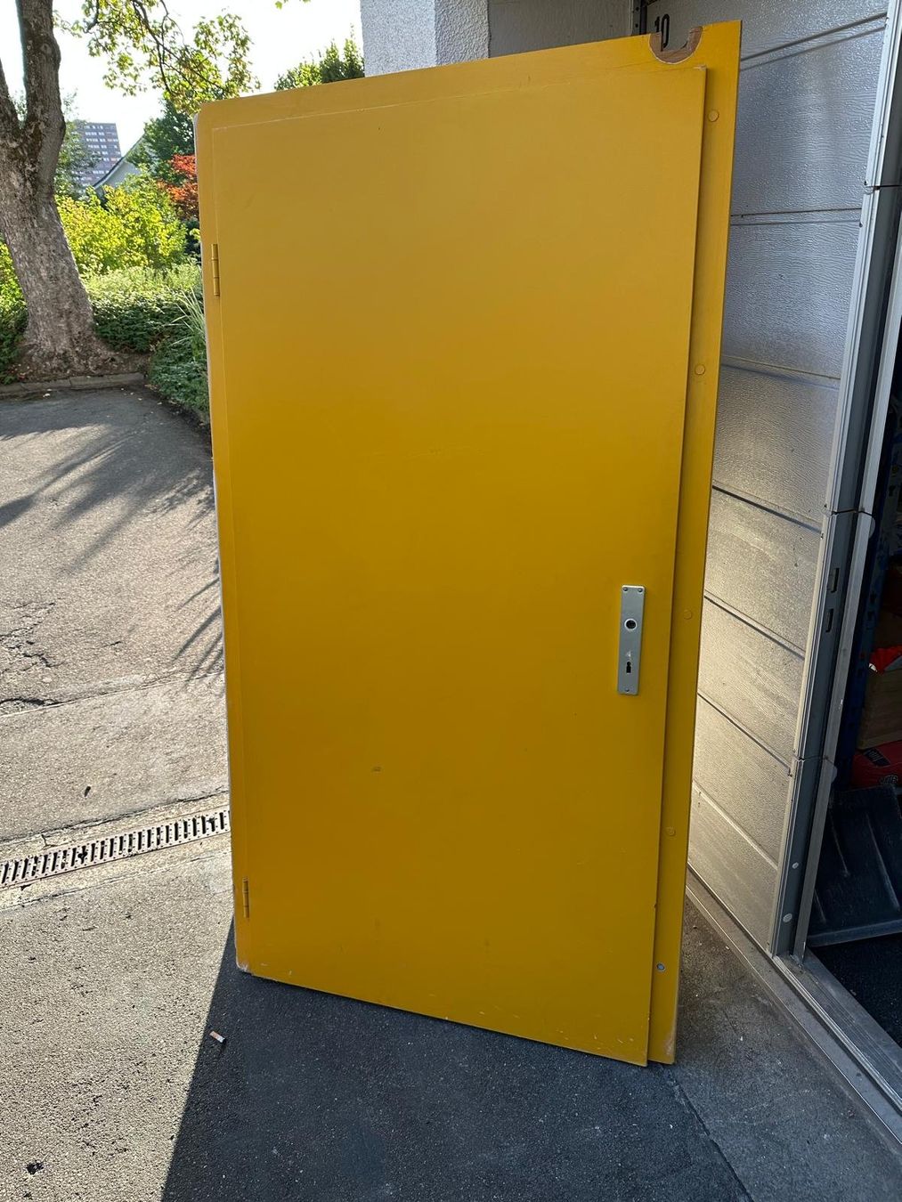 Portes: kllertüre mit Rahmen – D'occasion à Spreitenbach par Space_X 1