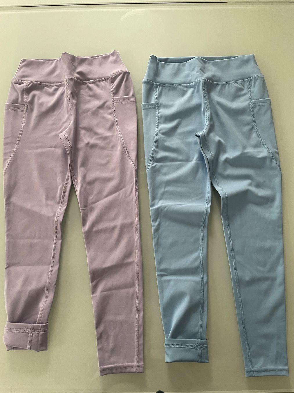 Calze & Collant: Mädchen -leggins gr.122  2. er set ,lila + hellblau – Usato da Pfeffingen venduto da Purzzeli 1