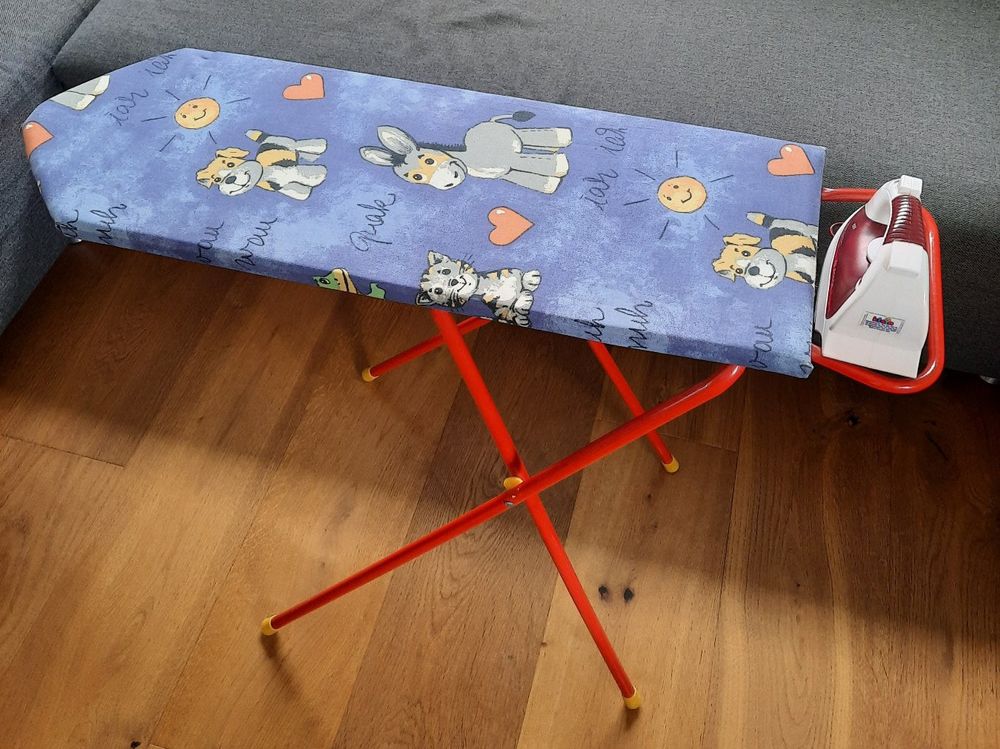 Professioneller Bügeltisch Mit Dampferzeuger - 112x42cm