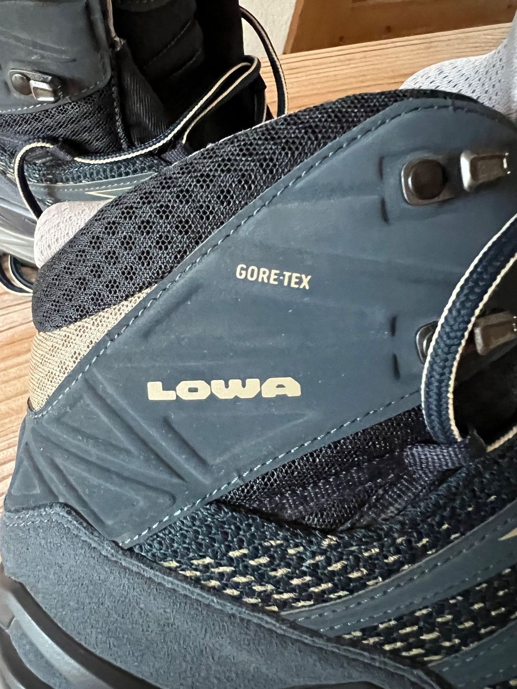 Lowa Chaussures hommes: Wanderschuhe "Lowa" – D'occasion à Kaltbrunn par Sandublau 1