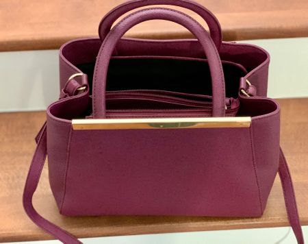 Maddison MANOR  Hand Tasche Kunst Leder magenta ,Crossriemen