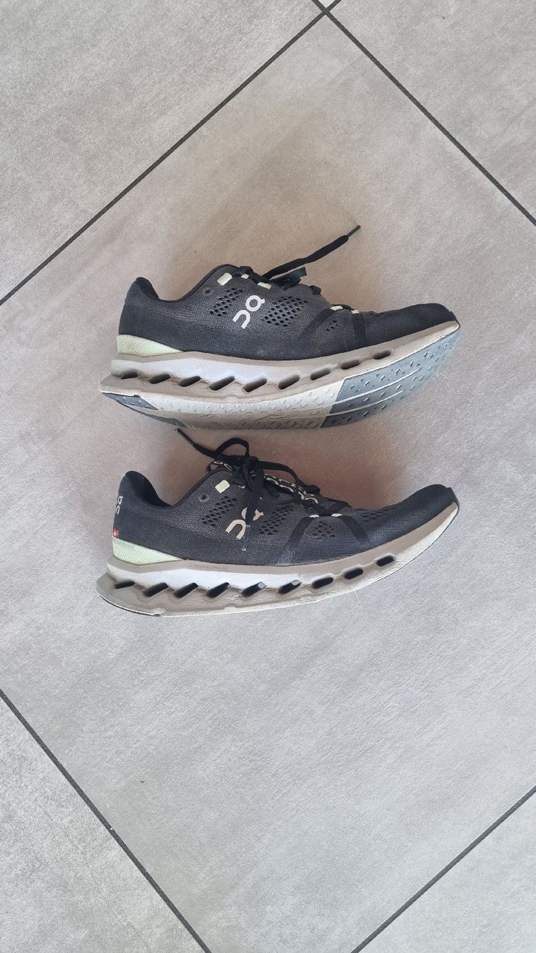 On Scarpe da uomo: On Cloudsurfer 41 – Usato da Biasca venduto da sio_61dn 1