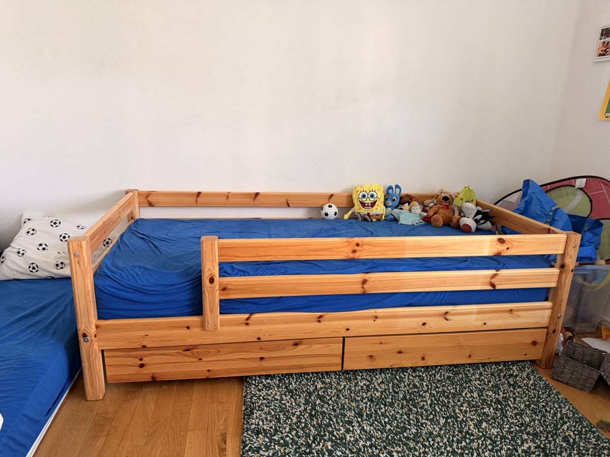 Flexa Betten: Flexa Bett mit 2 Schubladen und Rausfallschutz – Gebraucht aus Cham von Laura84