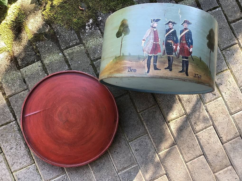 Foto & Immagini: Antike bemalte Holzdose, Unikat Soldaten, Bern Stadtwache – Usato da Koblenz venduto da Forellenteich