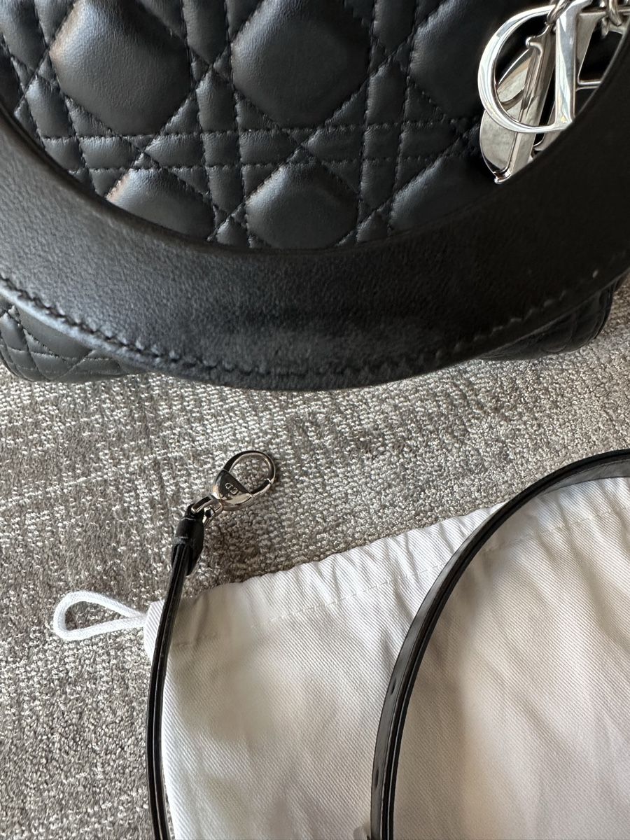 Dior Sacs femmes: MEDIUM LADY DIOR BAG – D'occasion à Wädenswil par pecso 8
