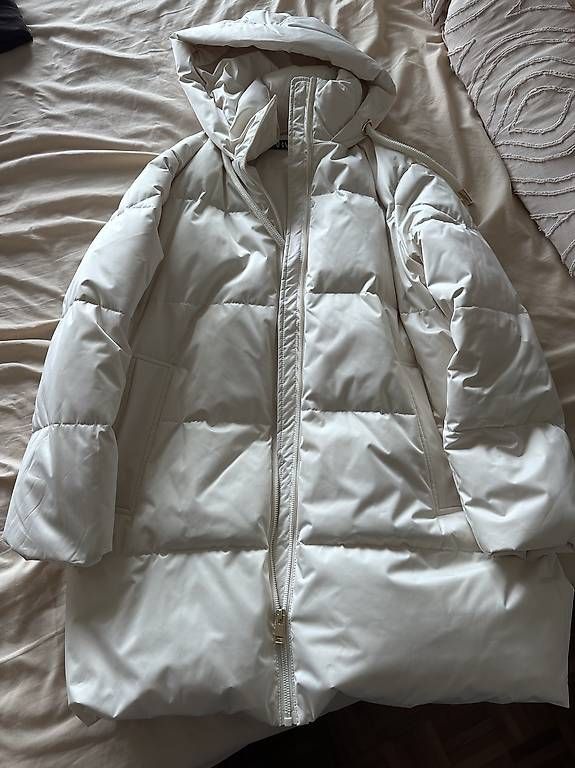Zara Giacche: Doudoune Zara Blanche – Usato da Meyrin venduto da osoriohelder