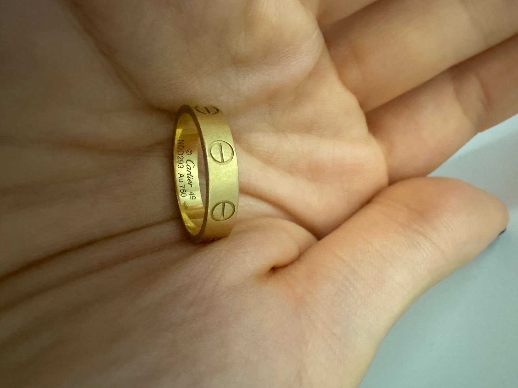 Cartier Anelli: Cartier Love Ring Yellow Gold 49 – Usato da Neuchatel venduto da Mia_G 3