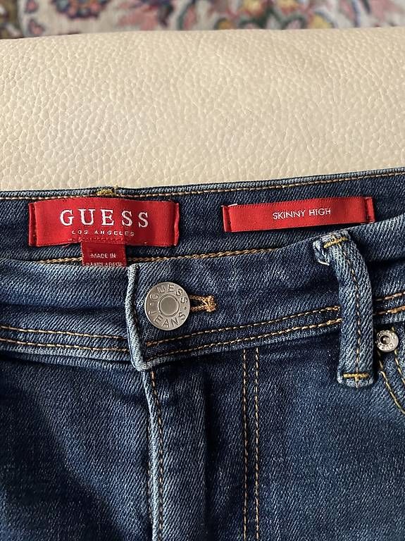 Guess Jeans: Vendo Jeans Guess da donna originali – Neu (gemäss Beschreibung) aus Cadro von jes_fsr2 2