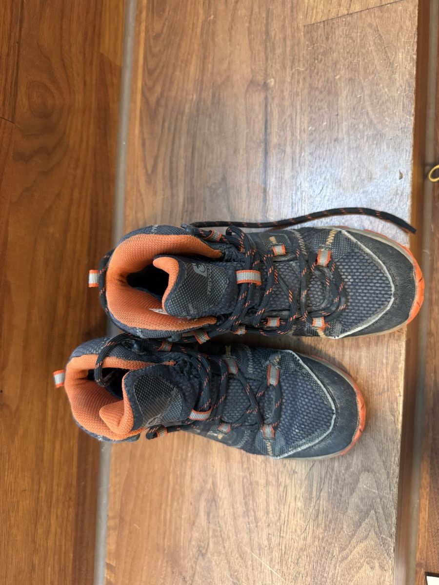 Scarpe per ragazzi: Robuste Kinder Wanderschuhe, Gr 33, top Zustand! – Usato da Luzern venduto da simona80 1