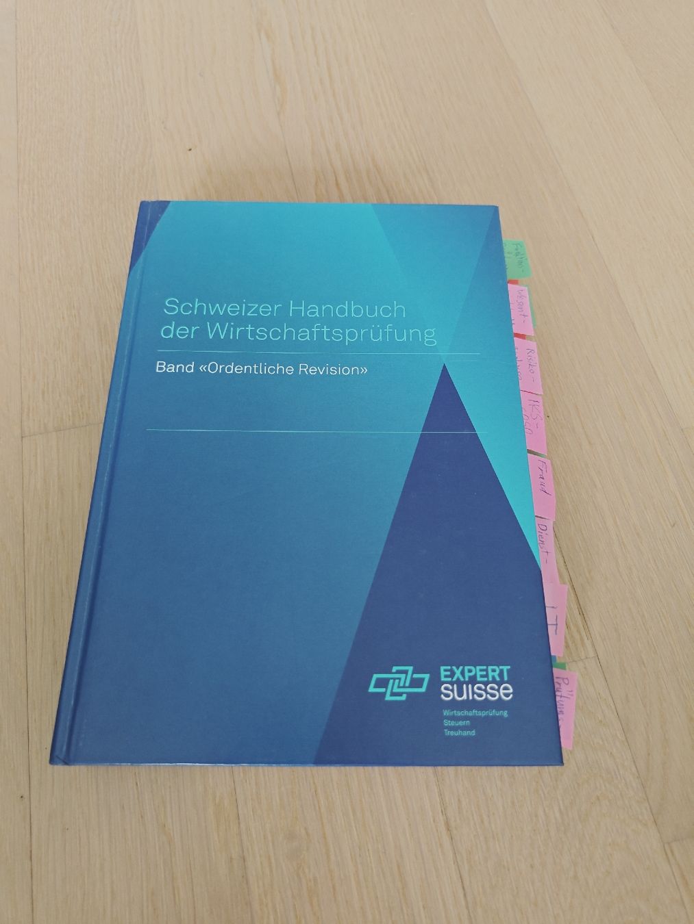 Libri: Schweizer Handbuch der Wirtschaftsprüfung "Ordent. Revision" – Usato da Bern venduto da lin_hgy5