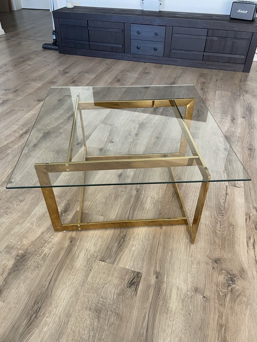 Tavoli: Glas Couchtisch mit Goldgestell – Usato da Anglikon venduto da alessandra.na