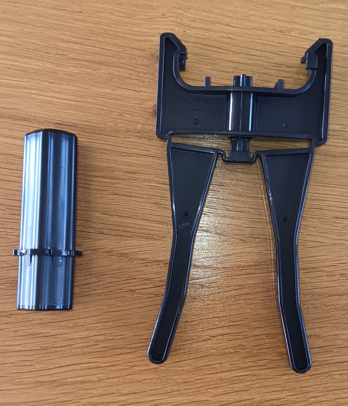 Robomow Tagliaerba: Robomow outils pour rc308u – Usato da Ferlens VD venduto da sunshine321