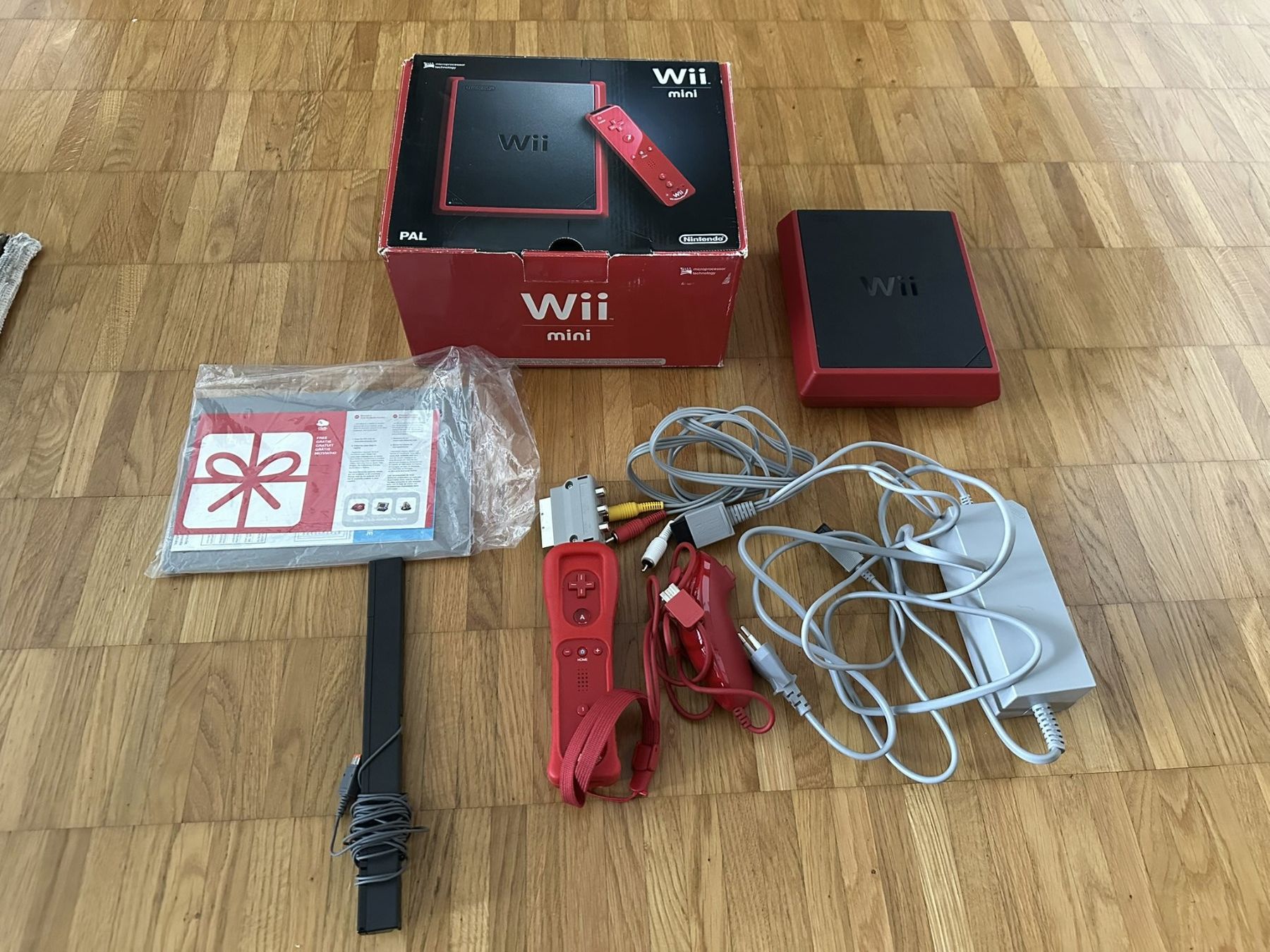 Nintendo Konsolen: Nintendo Wii Mini in OVP – Gebraucht aus Schindellegi von  2