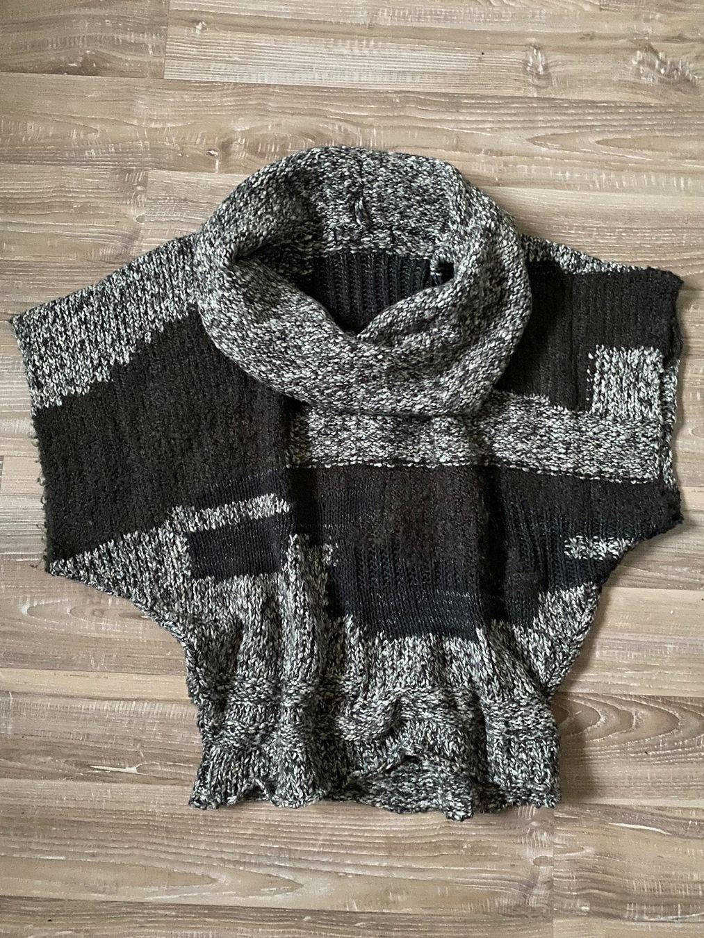 Pullover & Sweatshirts: Lässiger Strickpullover Gr. S – Gebraucht aus Estavayer-le-Lac von Mimmy02