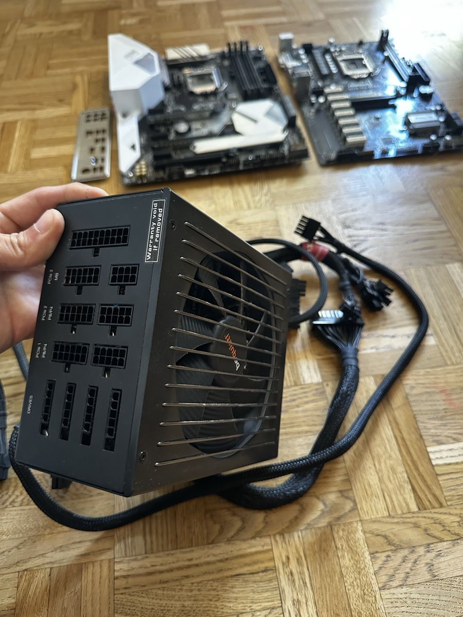 Asus PC: Carte mères – Nuovo (secondo la descrizione) da Châtelaine venduto da Mayy 4