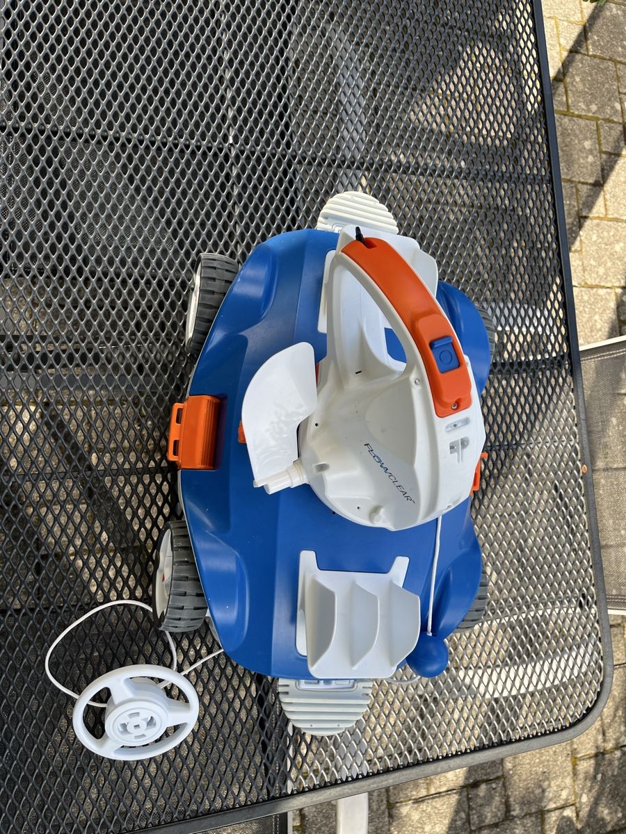Bestway Accessori per Piscine: Poolroboter – Usato da Rossrueti venduto da Kalle0 1