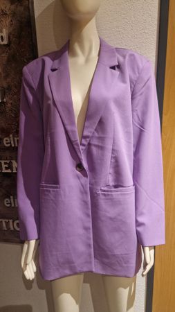 Vila Blazer, lila, Grösse M - Lässiger-Look!