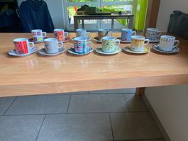 12 VERSCHIEDENE ESPRESSO TASSEN VON MÖBEL PFISTER