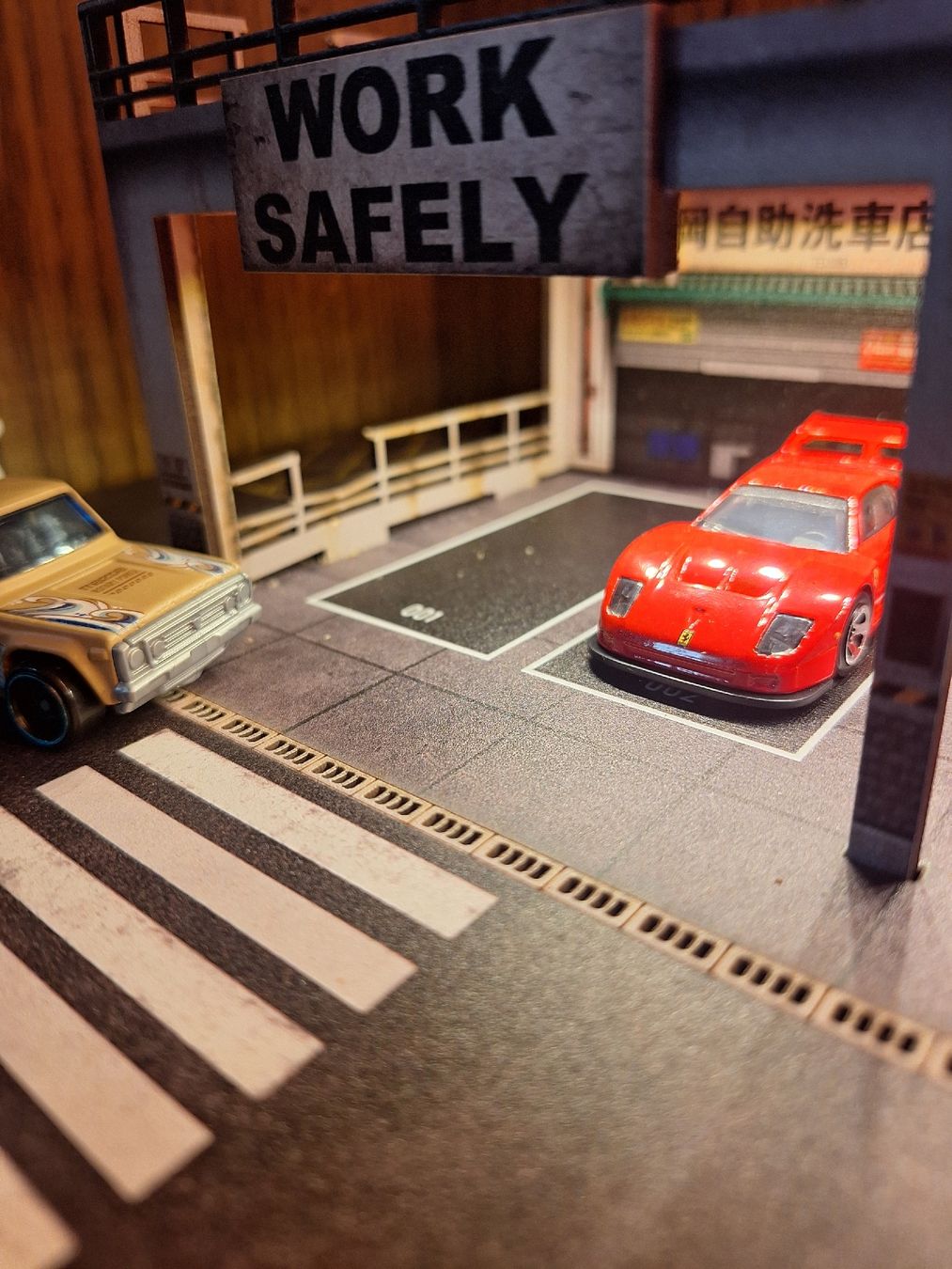 Modellini d'auto: 1:64 Autogarage mit Autos und Figuren. – Usato da Stansstad venduto da saschaz88 4