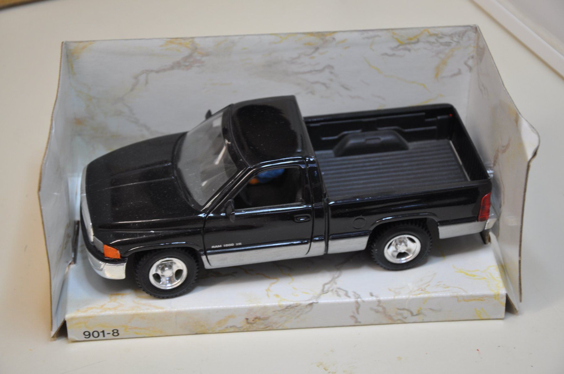Dodge Modellautos: Dodge Ram Pick Up – Neu und originalverpackt aus Ebnat-Kappel von Aallerlei 1